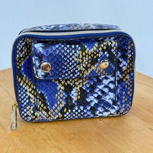 NWOT Estee Lauder Blue Snakeskin Faux Leather Pattern Cosmetic Pouch MakeUp Case